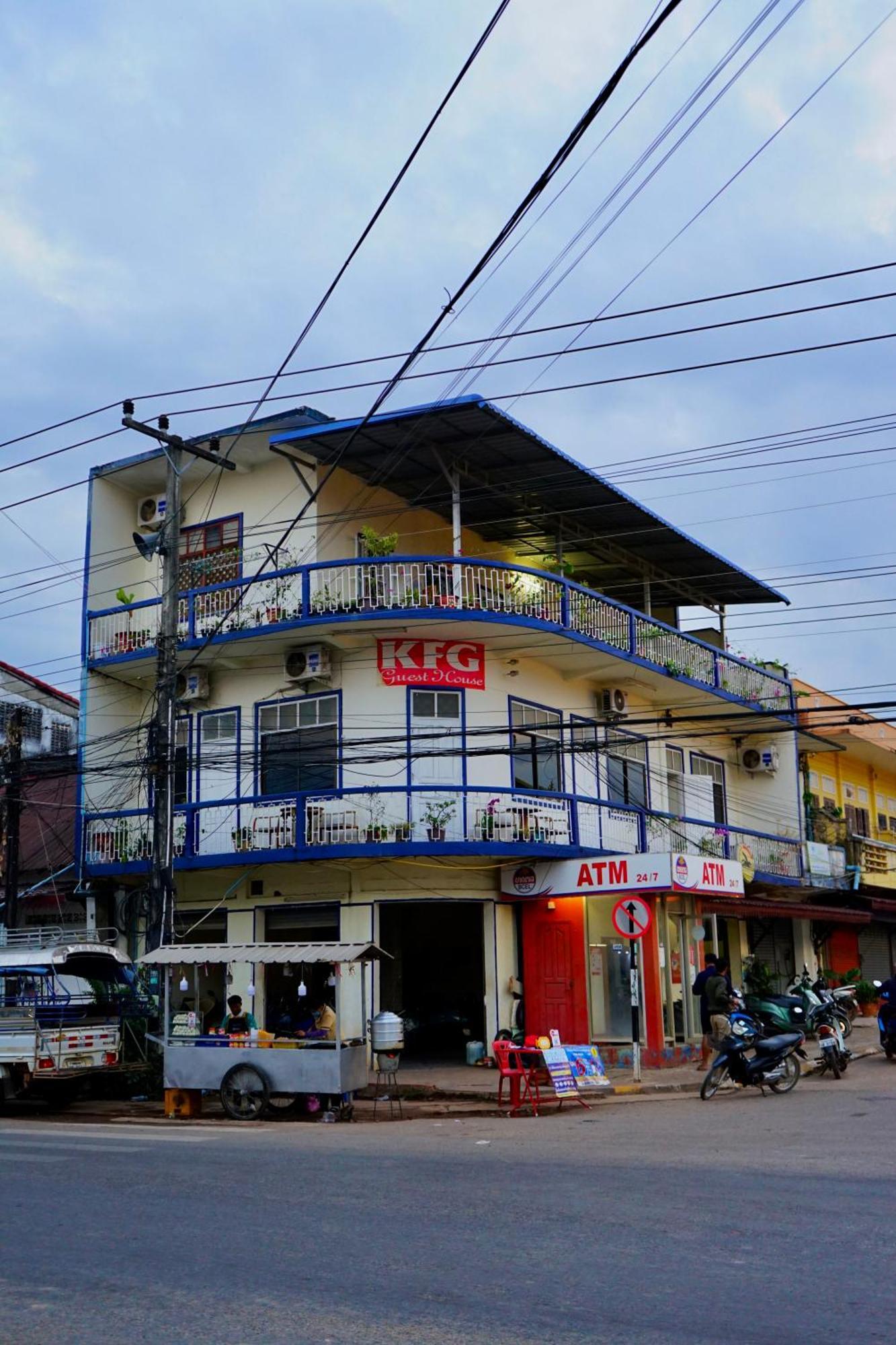 Kfg Guesthouse Thakhek Esterno foto