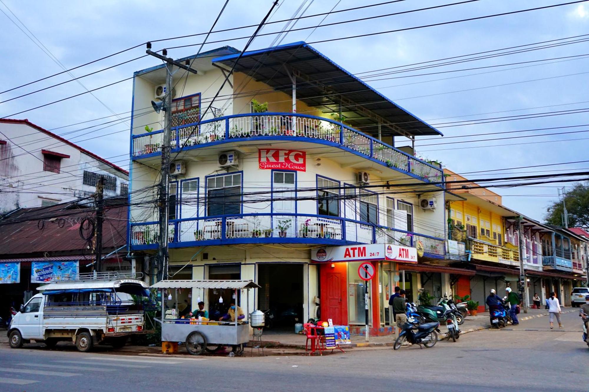 Kfg Guesthouse Thakhek Esterno foto