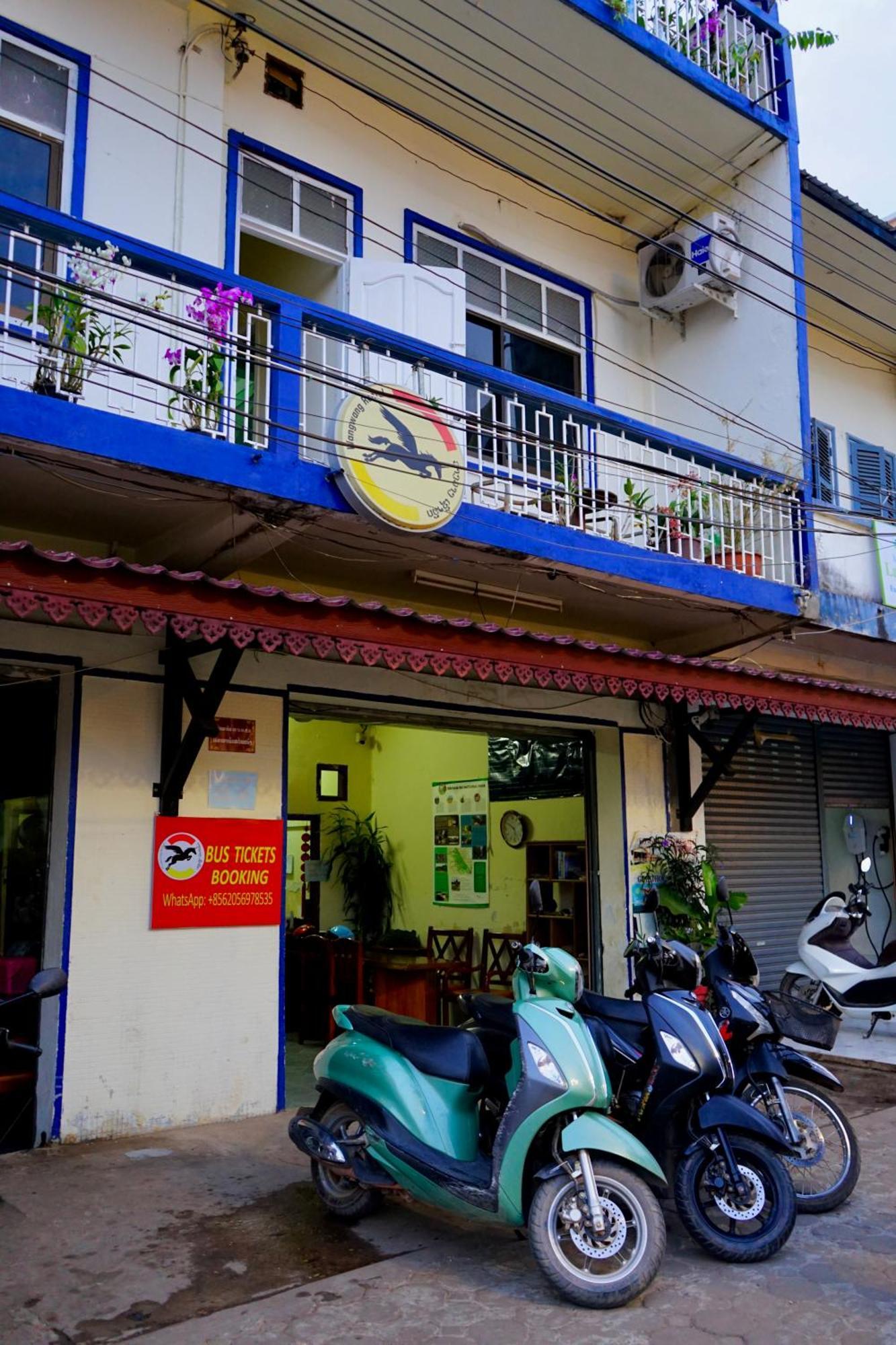 Kfg Guesthouse Thakhek Esterno foto